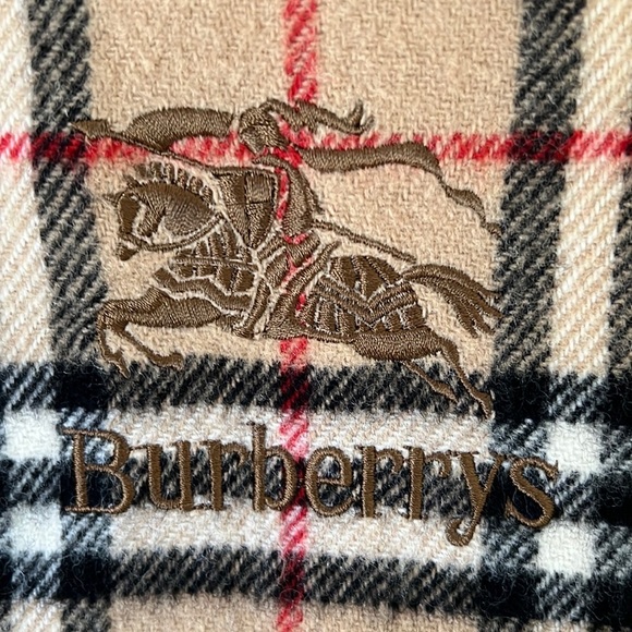 Vintage Burberry’s rectangle scarf - Picture 2 of 10